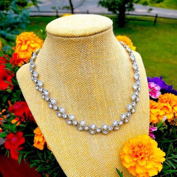 BOGOFF pristine VNT brilliant rhinestone choker. - Picture 4 of 6